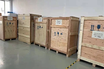 Batteriklæbemaskine og batterisorteringsmaskine er klar til at sendes